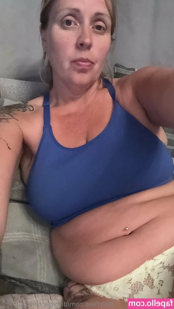 DirtyBanteringBlonde - New set available  Also check out the tipping game
