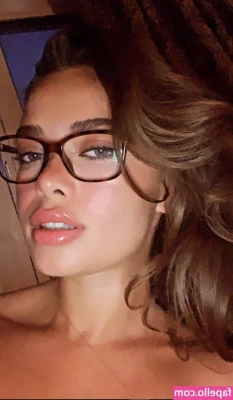 Camilla Nkenke [ camilla-nkenke ] - Može jedan lajv večeras u 22h sa mojoj lepom i zgodnom Izabelom   