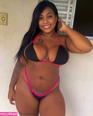 Marinnajulia_ [ marinnajulia ] - Happy Hump Day