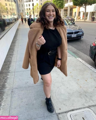 Nikki Kay [ nikki-kay ] - Hey friends  I need new ideas of what I should post