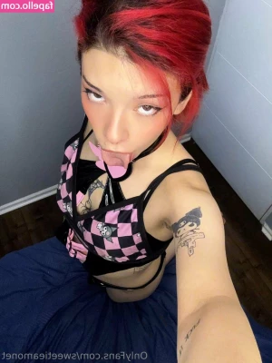 sweetieamonet - basking in sunlight and fishnet