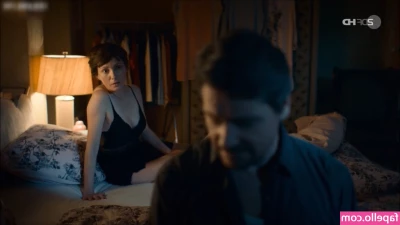 Julia Koschitz [ julia-koschitz ] - You open the door and see this  What are you going to do