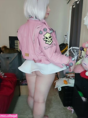 piggynukka - How s your day going so far  DM to tell me about it