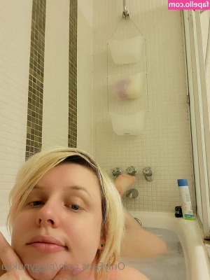 piggynukka - Waiting to send the special treat til tonight  Get your renewals on