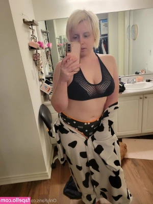 piggynukka - Get on your knees!! 😈