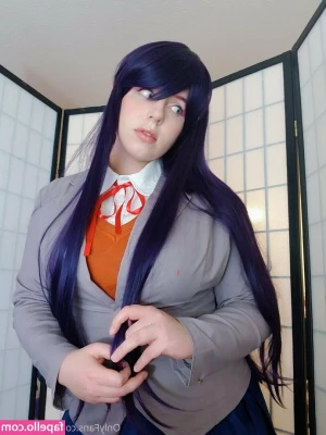 piggynukka - I have this picture with no panties too 😉