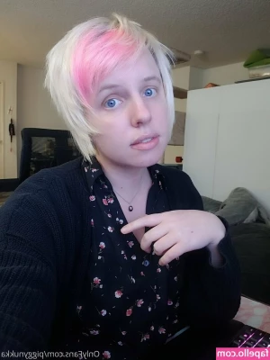 piggynukka - Come fuck me hard!