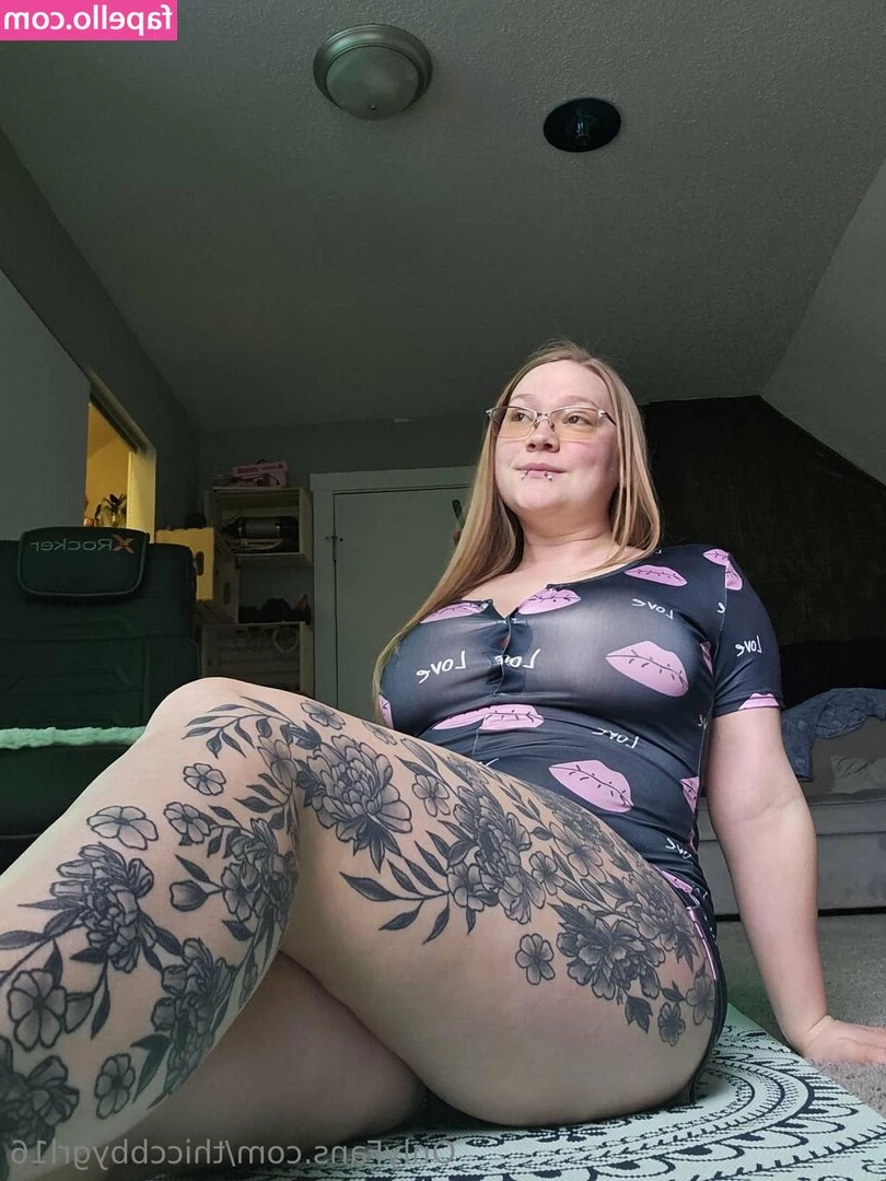 rawrthiccfree - Watch me spread myself open
