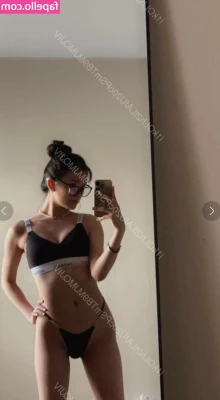 Irene Wong [ irene-wong-1 ] - Nervous Gym  Bro Let s go and Fucks Face   This sexy jock works out