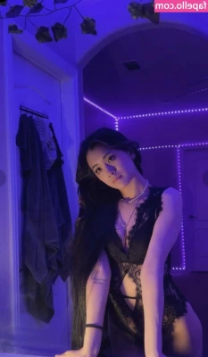 Irene Wong [ irene-wong-1 ] - Shein strikes again   not many panties can withstand the weight of my