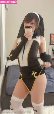 milkteamomoko - Had some fun with my girlfriends last night, now my ass is all red..