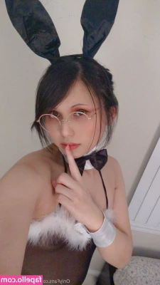 milkteamomoko - Wanna see what I look like from behind without the shorts    like