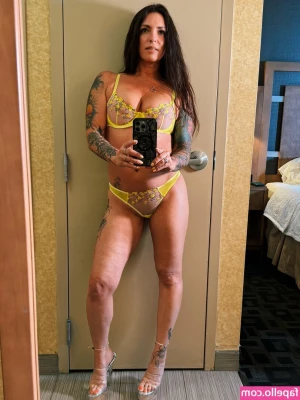 Maria May [ maria-may ] - Come watch these cowgirls ride!! Live now with @one.bad.influencer
