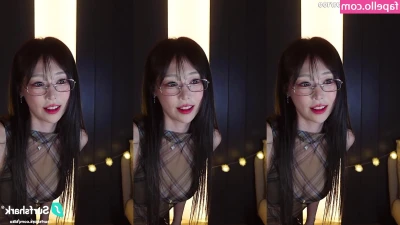 hello_kiko [ hello-kiko ] - A goddess with their huge tits in your face? What would you do