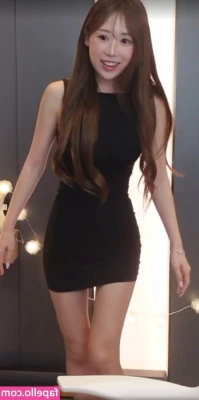 hello_kiko [ hello-kiko ] - Watch my struggle to walk up all the stairs of my Victorian house to
