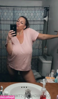 firstmilfmate - Shake shake shake