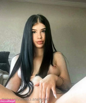 evilscarlett - No es necesario tocarla  para hacerla humedecer