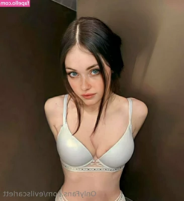 evilscarlett - Trying My Toys on A New Friend   Lilith Grey   Delilah  16 05   Daddy