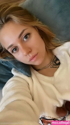 evilscarlett - That titty hang
