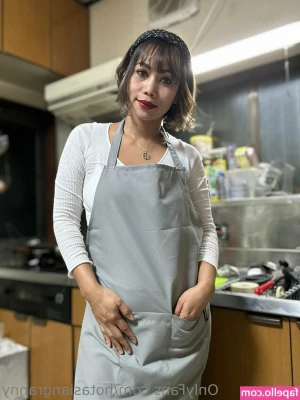  [ hotasiangranny ] - Always more to see  thatweirdgirlautumn