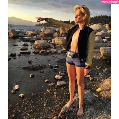 Jena Malone [ jena-malone ] - What do you do in the desert??? Check out what I do ... :)