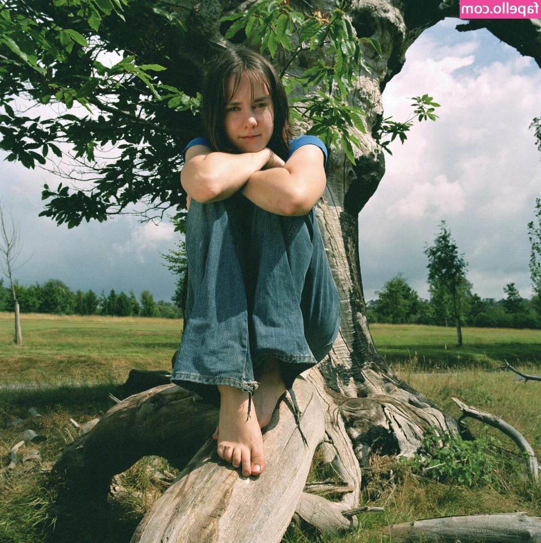 Jena Malone [ jena-malone ] - This was my first time working with the incredible  lucyymfc but it