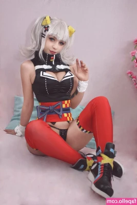 Aoy_Queen [ aoy-queen ] - Focus on the bow I said..oh yes. Stockings too. How foolish of me. I