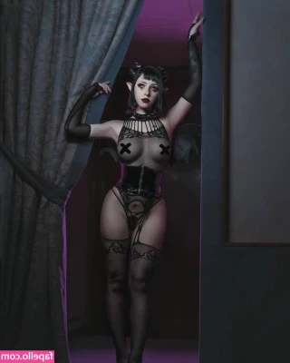 Aoy_Queen [ aoy-queen ] - do you like when my cheeks are spread? 😏