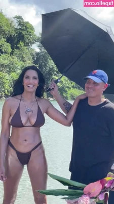  [ padma-lakshmi ] - On the menu tonight, spunky, passionate, modest femininity💖 I want
