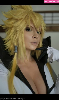 jannetincosplay - Idk why but I find evening gowns to be sexy :)