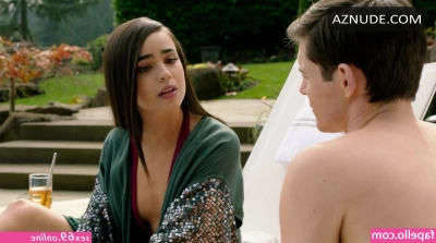 Sofia Carson [ sofia-carson ] - Laying down on the job with @aconvenientgentleman