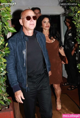 Lauren Sanchez [ lauren-sanchez ] - Finally home and enjoying the rain