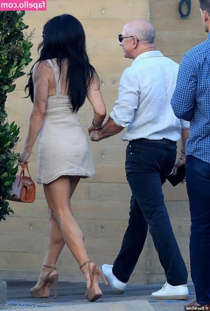 Lauren Sanchez [ lauren-sanchez ] - Loving to suck