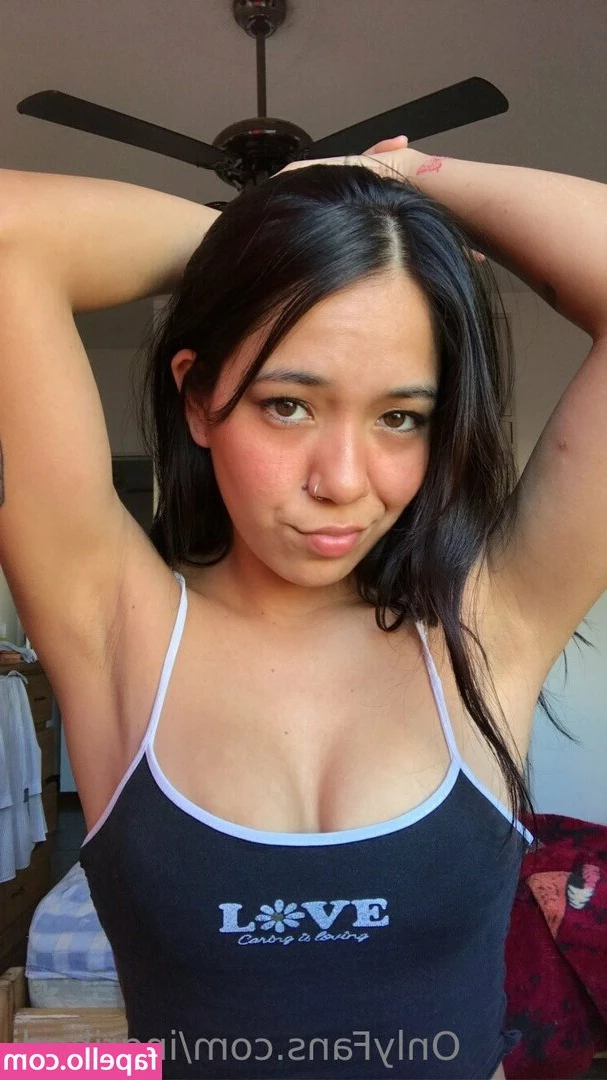 ingrowo - Haiiiiii   do you like my new profile picture and background