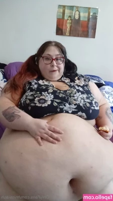 miss-ash - This new glass dildo is so thick