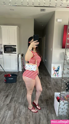 lilaverypop - Good afternoon 🌞 I’m getting ready to film some custom videos