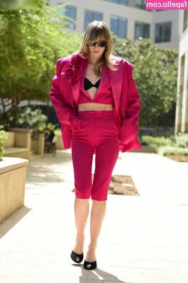 Suki Waterhouse [ suki-waterhouse ] - 🎀Do you like anime? I recently watched "Blue-Eyed Samurai", it's a