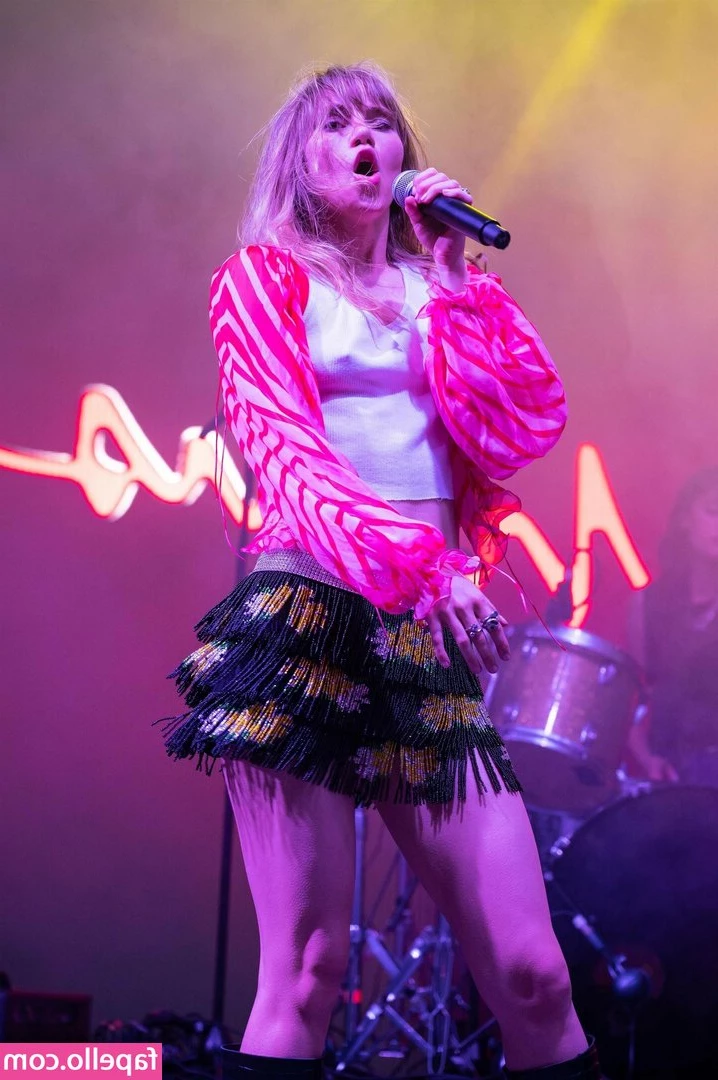 Suki Waterhouse [ suki-waterhouse ] - Dis petite 20yr old latino twink with a bop from the atl wanted to