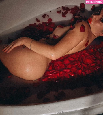 vishenkadi - Muscle Worshipping her big round inner head as she relaxes and