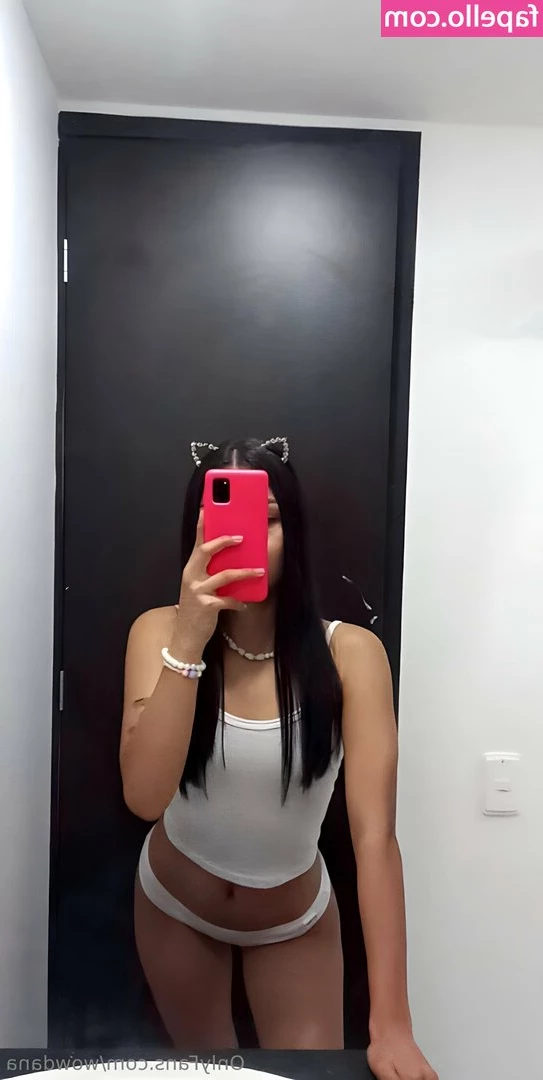 wowdana - Hi new subscribers!! Have some celebratory tits ❤️