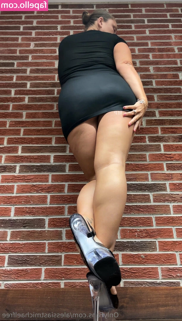 alessiastmichaelfree - Baby lo nuevo que viene está 🥵🔥