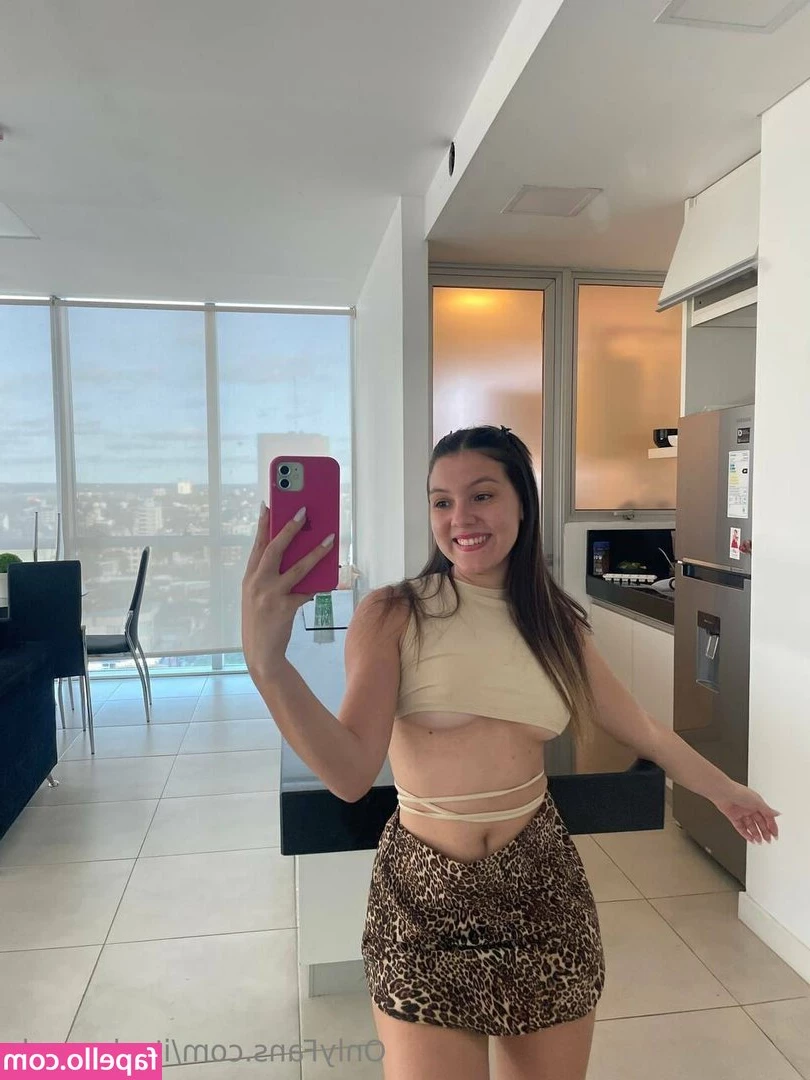 itsshannah - Subscribe to see my girl @cassaundrakelly in ways you’ve never seen