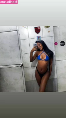 Famosinhas RJ [ famosinhas-rj ] - Quickly flashing my pussy  00 07
