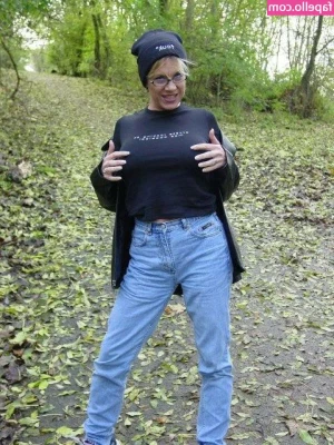 Webhoneys - All natural home grown non gmo vegan pussy