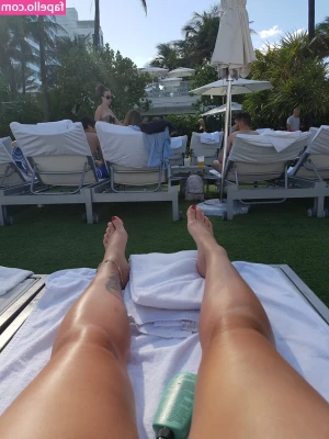 Emma Butt [ emma-butt ] - I wish I could be home today and not working a 12 hour nightshift