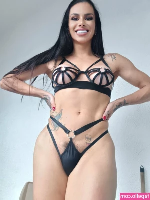 Fernanda Cristine [ fernanda-cristine ] - Square patties