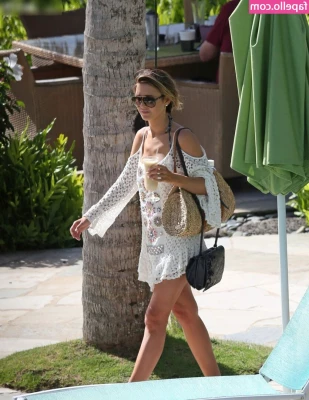 Audrina Patridge [ audrina-patridge ] - Something more colorful than usual 😘💖