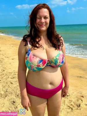boobStruggle - I was coming back from work and the rain caught me  I had to take my