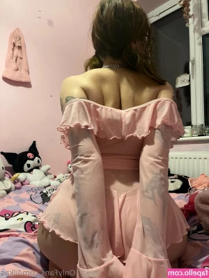 Lilkas - I have a little wicked mind  Tell me how can you serve me