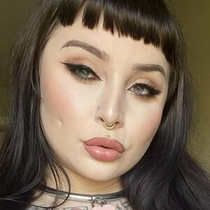 Mia Damiano